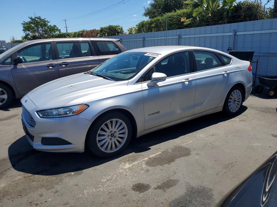 2016 Ford Fusion VIN 3FA6P0LU0GR397245 — COPART salvage auction photo