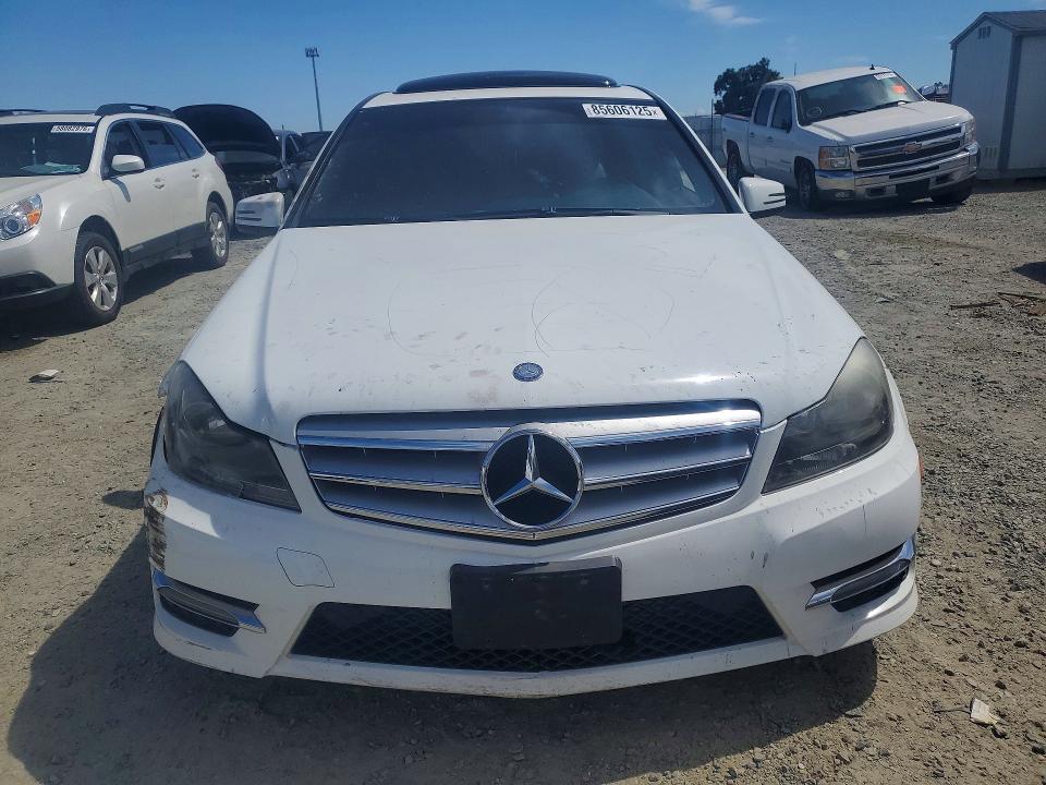 2013 Mercedes-benz C class VIN WDDGF4HB6DR271338 COPART salvage auction — FRONT END, Ca - Salvage Certificate, sold $950 on 2026-08-06 (photo 5)