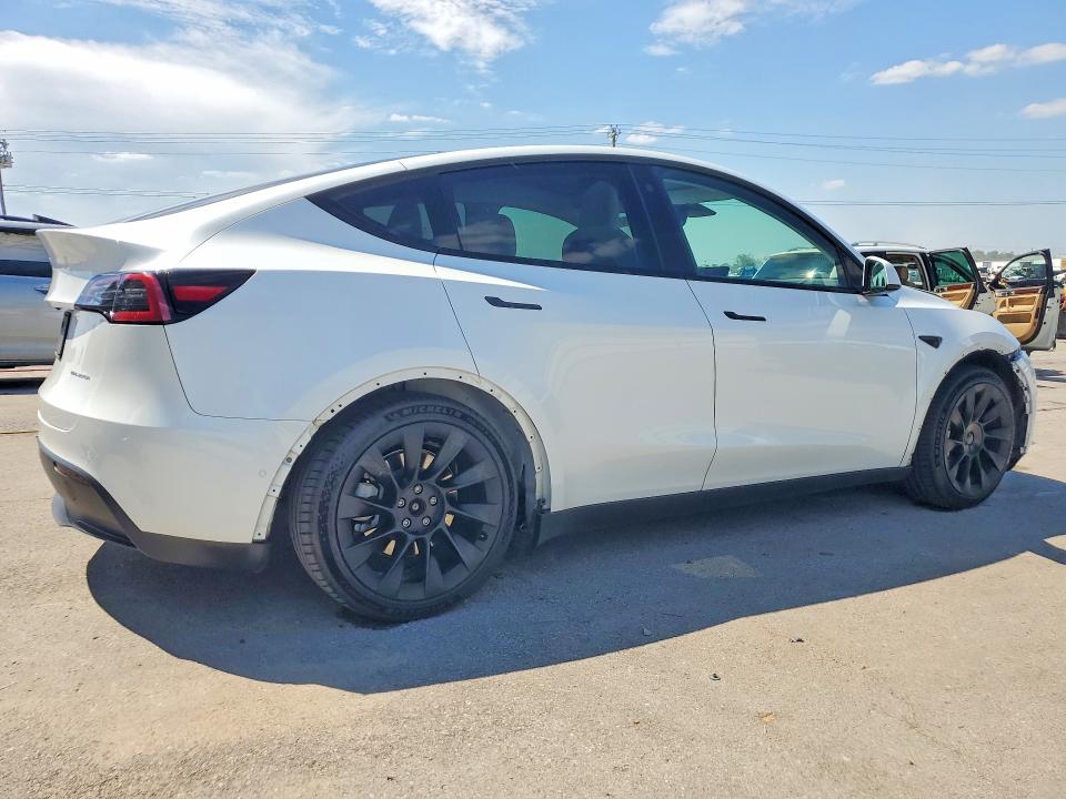 2021 Tesla VIN 5YJYGAEEXMF298637 COPART salvage auction — FRONT END, TN - SALVAGE CERTIFICATE, sold $10,500 on 2026-07-27 (photo 3)