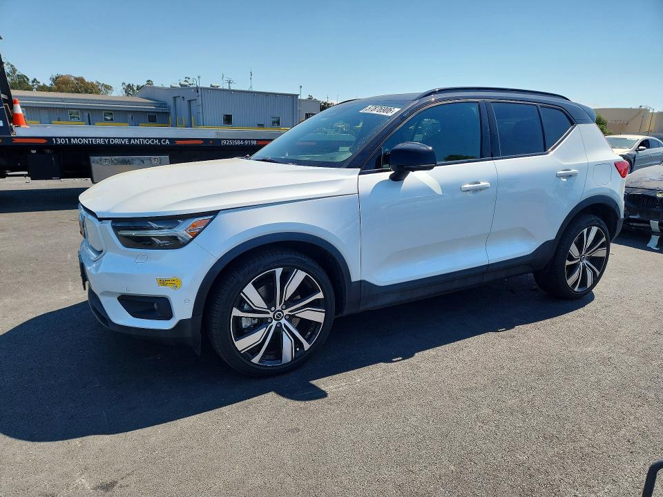 2022 Volvo Xc40 VIN YV4ED3UB4N2692361 COPART salvage auction — UNDERCARRIAGE, Sc - Salvage Title, sold $12,900 on 2026-07-15 (photo 1)