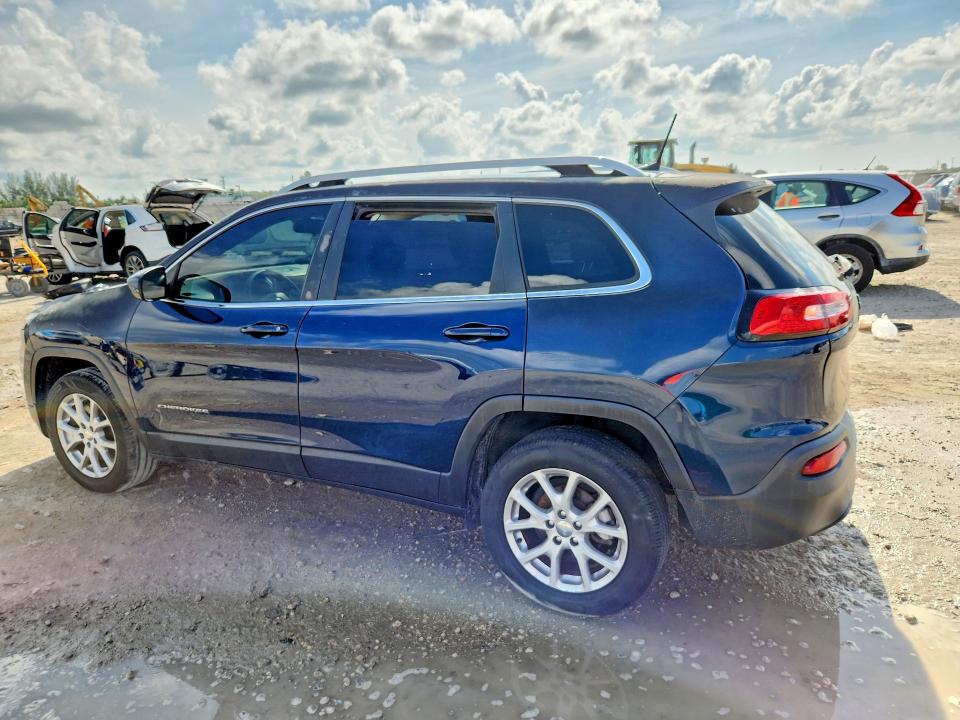 2018 Jeep Cherokee VIN 1C4PJLCB4JD551682 COPART salvage auction — MINOR DENT/SCRATCHES, Fl - Cert Of Title-Rebuilt, sold $1,150 on 2026-08-04 (photo 2)