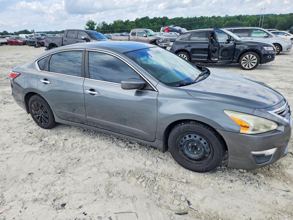 2014 Nissan Altima VIN 1N4AL3AP7EN361394 COPART salvage auction — MINOR DENT/SCRATCHES, Ga - Certificate Of Title, sold $625 on 2026-07-09 (photo 4)
