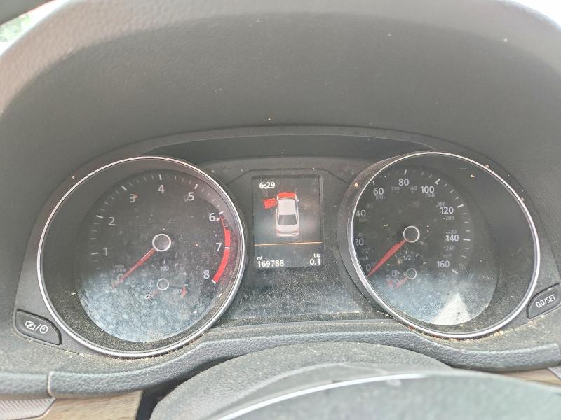 2017 Volkswagen Passat VIN 1VWCT7A33HC049576 COPART salvage auction — FRONT END, In - Certificate Of Title, sold $375 on 2026-07-23 (photo 9)