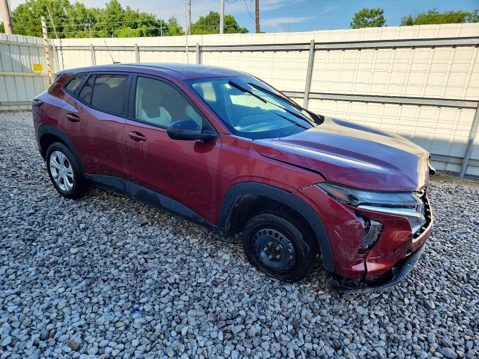 2024 Chevrolet Trax VIN KL77LFE28RC246757 COPART salvage auction — FRONT END, VA - CERT OF TITLE - SALVAGE, sold $3,950 on 2026-07-09 (photo 4)