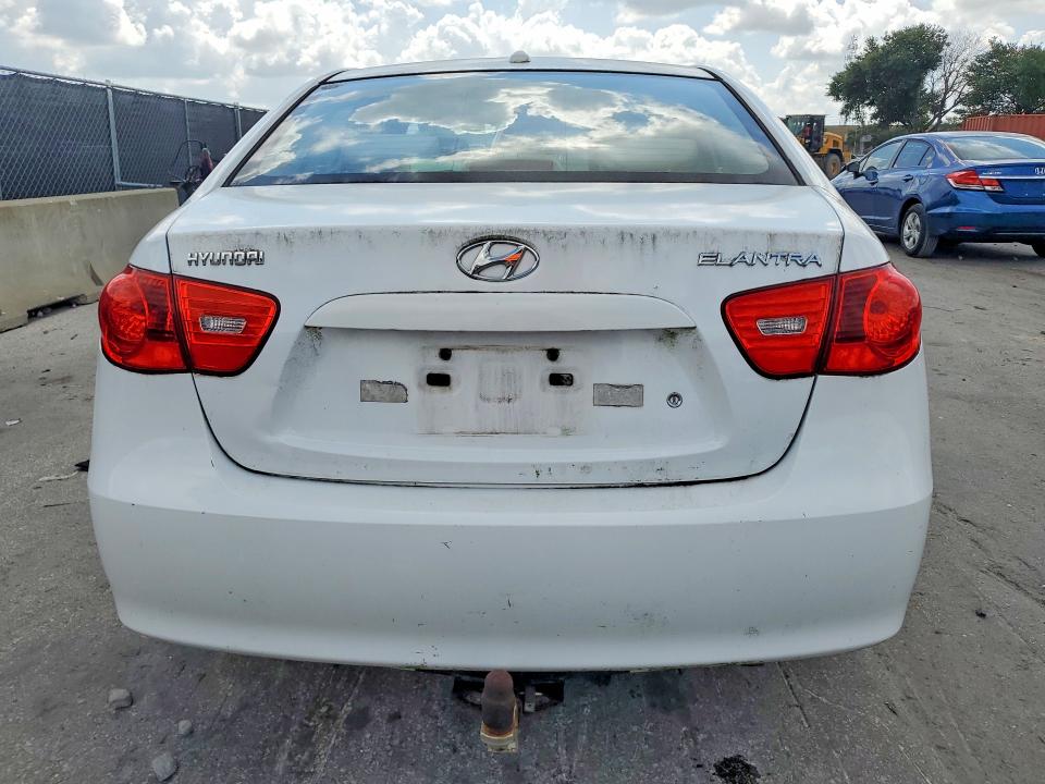 2008 Hyundai Elantra VIN KMHDU46D28U430989 COPART salvage auction — MINOR DENT/SCRATCHES, Fl - Certificate Of Title, sold $500 on 2026-07-23 (photo 6)