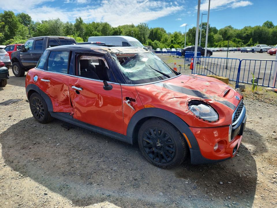 2019 Mini VIN WMWXU3C53K2L20042 COPART salvage auction — ROLLOVER, Ct - Cert Of Title-Salvage, sold $475 on 2026-07-23 (photo 4)