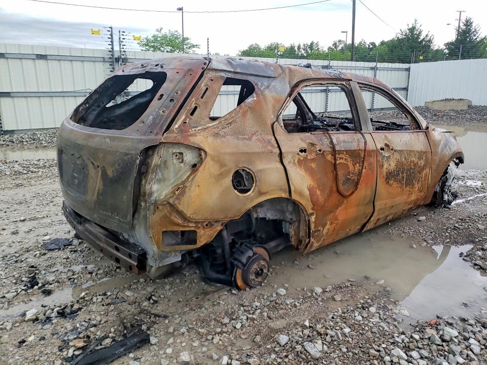 2016 Chevrolet Equinox VIN 2GNFLFEK9G6214346 COPART salvage auction — BURN, Ky - Bill Of Sale/Part Only/No Titl, sold $200 on 2026-07-23 (photo 3)