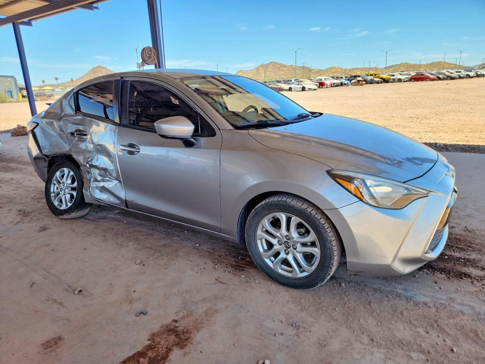 2016 Scion VIN 3MYDLBZV0GY135581 COPART salvage auction — SIDE, Az - Cert Of Title - Salvage, sold $1,600 on 2026-07-02 (photo 4)