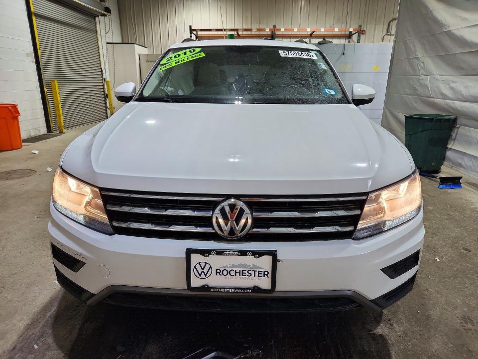 2019 Volkswagen VIN 3VV2B7AX3KM185671 COPART salvage auction — SIDE, Nh - Cert Of Title-Salvage, sold $4,000 on 2026-07-28 (photo 5)