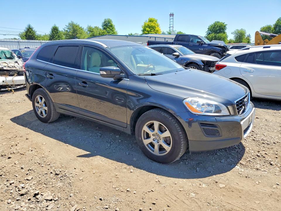2012 Volvo Xc60 VIN YV4940DZ4C2331755 COPART salvage auction — REAR END, Md - Cert Of Salvage > 75% Damage, sold $2,200 on 2026-07-06 (photo 4)
