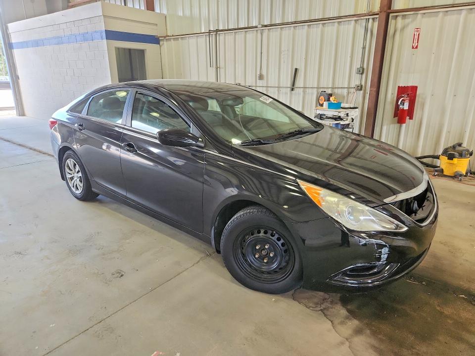 2012 Hyundai VIN 5NPEB4AC7CH381353 COPART salvage auction — SIDE, VA - CERT OF TITLE-SALVAGE WATER, sold $425 on 2026-07-02 (photo 4)