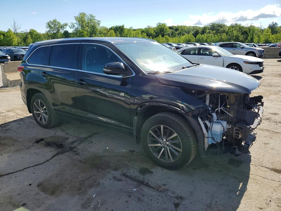 2017 Toyota Highlander VIN 5TDJZRFH7HS482504 COPART salvage auction — FRONT END, Salvage Title, sold $9,600 on 2026-07-09 (photo 4)
