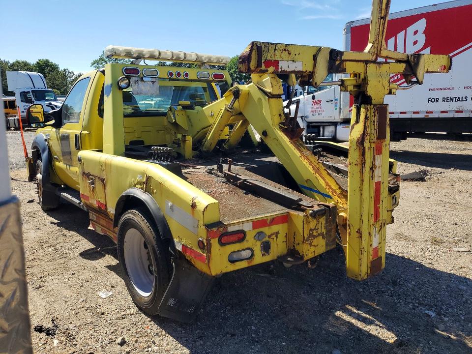 2006 Ford F-550 super duty VIN 1FDAF56PX6EB80017 COPART salvage auction — MINOR DENT/SCRATCHES, Ny - Certificate Of Title, sold $8,500 on 2026-07-27 (photo 2)