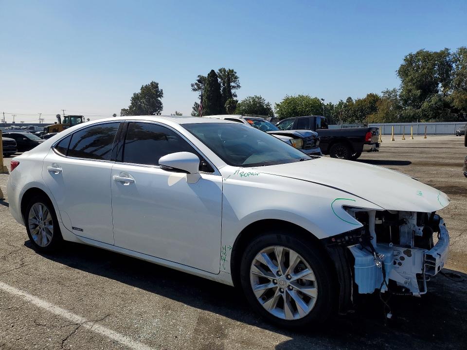 2013 Lexus ES VIN JTHBW1GG5D2016798 COPART salvage auction — FRONT END, Ca - Salvage Certificate, sold $4,950 on 2026-07-31 (photo 4)
