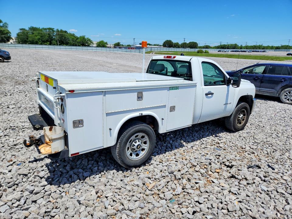 2013 Chevrolet Silverado 3500 VIN 1GB3KZCG4DF239367 COPART salvage auction — MINOR DENT/SCRATCHES, Tn - Certificate Of Title, sold $3,550 on 2026-07-07 (photo 3)