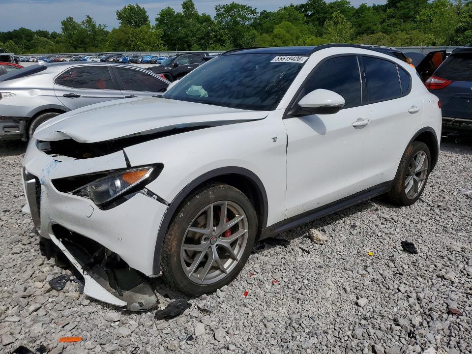 2022 Alfa romeo Stelvio VIN ZASPAKBN5N7D33400 COPART salvage auction — FRONT END, Ky - Cert Of Title-Salvage, sold $3,000 on 2026-07-17 (photo 1)