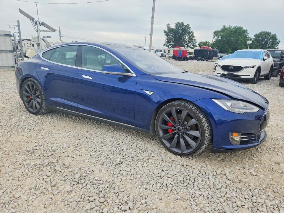 2016 Tesla VIN 5YJSA1E40GF125499 COPART salvage auction — HAIL, MO - SALVAGE CERTIFICATE OF TITLE, sold $5,200 on 2026-07-27 (photo 4)