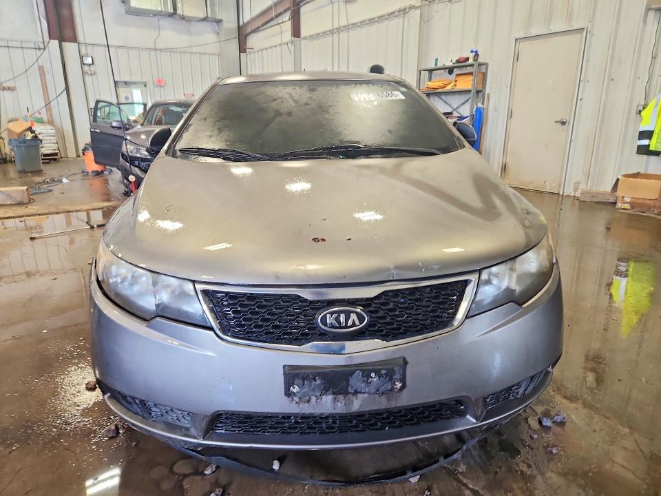 2012 Kia Forte VIN KNAFU4A26C5592627 COPART salvage auction — Burn Interior, Wi - Junked Vehicle Bill Of Sale, sold $325 on 2026-07-27 (photo 5)