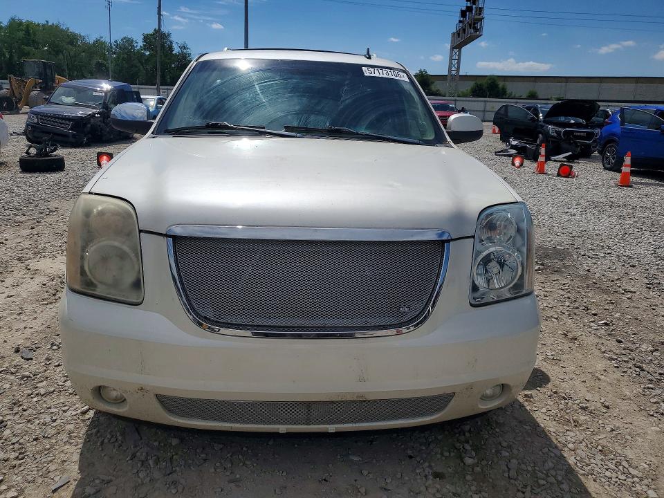 2011 Gmc Yukon VIN 1GKS2EEF3BR186911 COPART salvage auction — REAR END, Oh - Certificate Of Title, sold $1,000 on 2026-07-02 (photo 5)