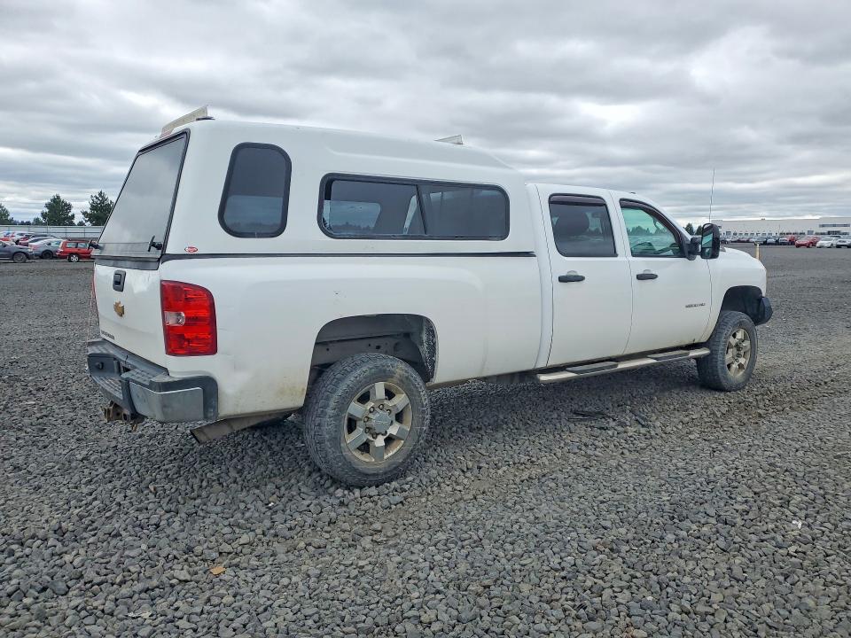 2014 Chevrolet Silverado 2500 VIN 1GC1KVCG4EF179796 COPART salvage auction — MINOR DENT/SCRATCHES, Wa - Cert Of Ownership-Rebuilt, sold $2,300 on 2026-07-08 (photo 3)