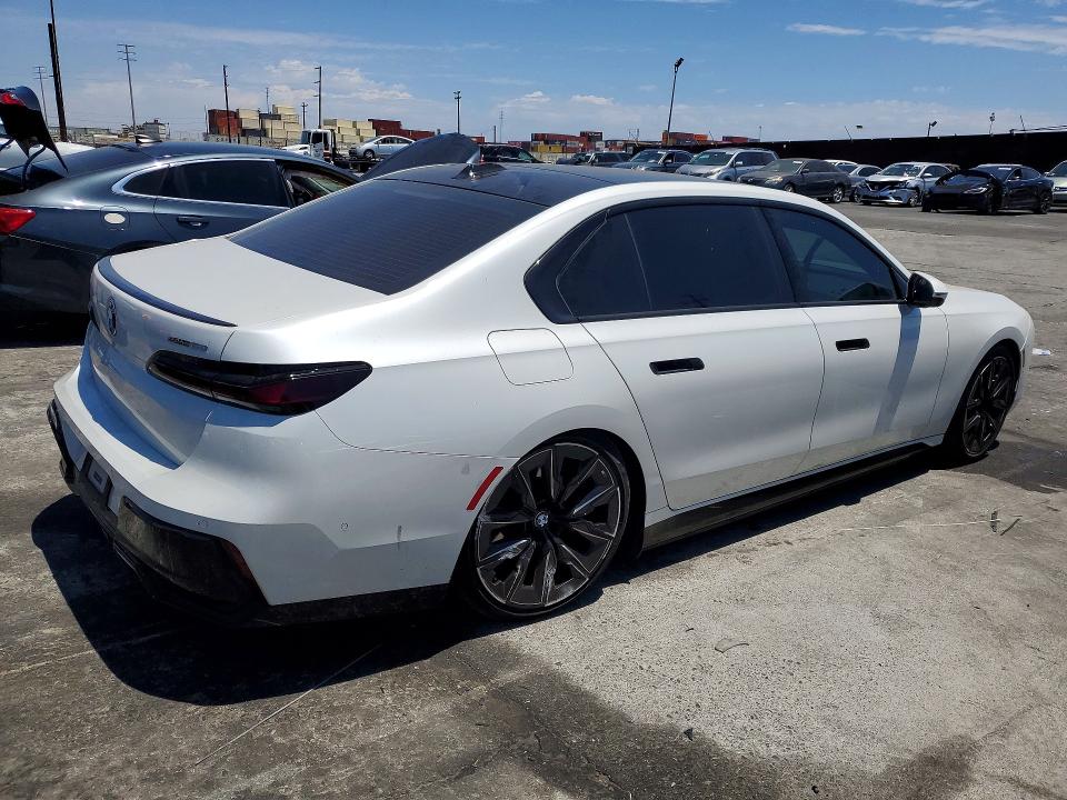 2024 BMW I7 VIN WBY43EJ06RCS46887 COPART salvage auction — REAR END, CA - SALVAGE CERTIFICATE, sold $34,750 on 2026-09-30 (photo 3)