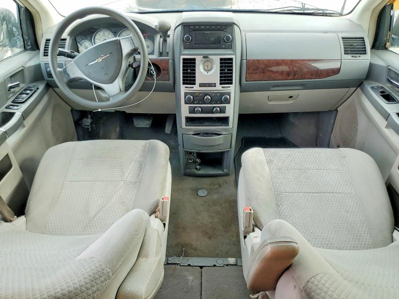 2009 Chrysler Voyager VIN 2A8HR44E29R656198 COPART salvage auction — REAR END, Tx - Salvage Vehicle Title, sold $625 on 2026-07-10 (photo 8)