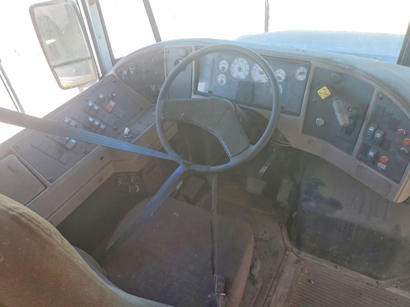 2002 Icrp VIN 4DRBRAAN92B945143 COPART salvage auction — ALL OVER, OH - CERTIFICATE OF TITLE, sold $1,400 on 2026-07-29 (photo 5)