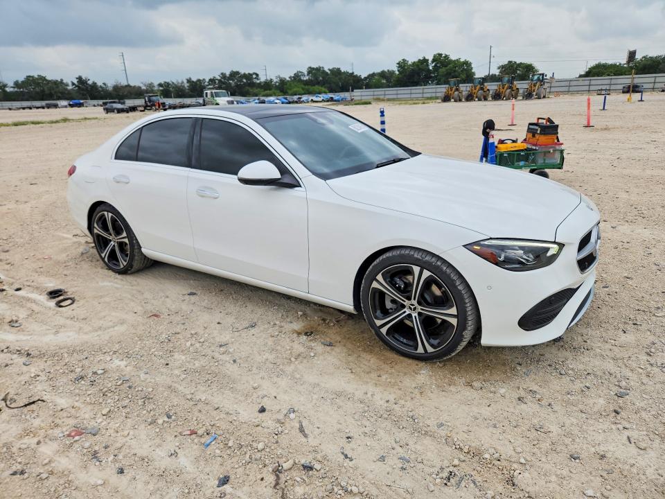 2022 Mercedes-benz VIN W1KAF4GBXNR053475 COPART salvage auction — MINOR DENT/SCRATCHES, Tx - Certificate Of Title (P), sold $20,800 on 2026-07-16 (photo 4)