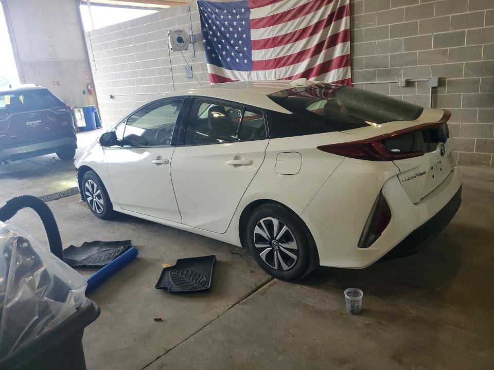 2017 Toyota Prius VIN JTDKARFP0H3064404 COPART salvage auction — FRONT END, Mo - Salvage Certificate Of Title, sold $3,400 on 2026-07-28 (photo 2)