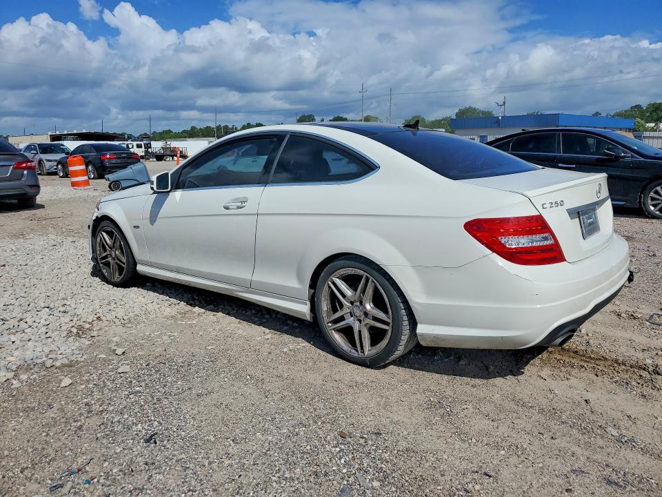 2012 Mercedes-benz C-klasse VIN WDDGJ4HB7CF875320 COPART salvage auction — FRONT END, Tx - Certificate Of Title, sold $700 on 2026-07-16 (photo 2)