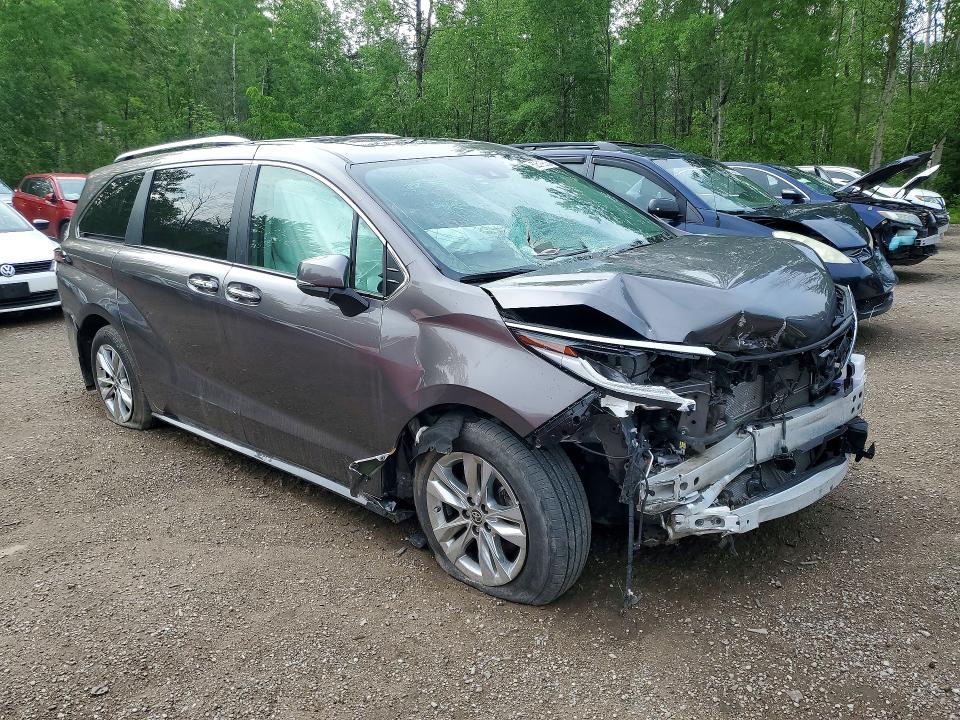 2022 Toyota Sienna VIN 5TDGSKFC2NS067063 COPART salvage auction — FRONT END, ON - PERMIT SALVAGE, sold $5,300 on 2026-07-28 (photo 4)
