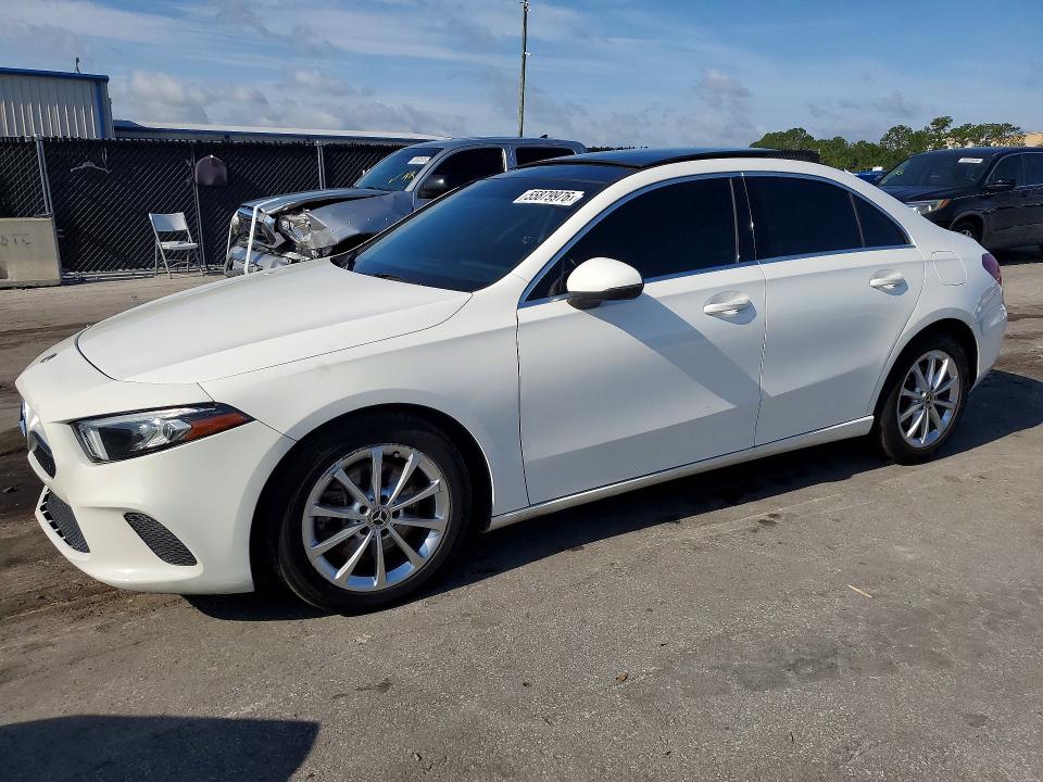 2020 Mercedes-benz A-klasse VIN W1K3G4EBXLW045707 COPART salvage auction — MINOR DENT/SCRATCHES, Fl - Certificate Of Title, sold $6,500 on 2026-07-28 (photo 1)