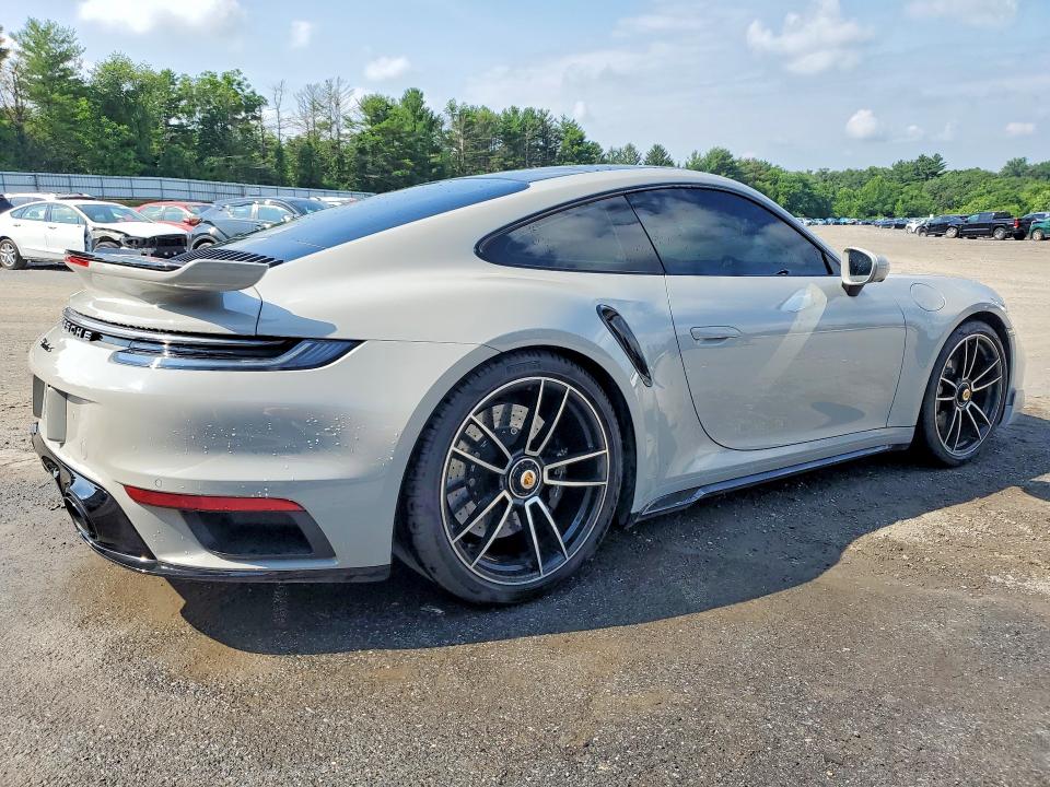 2022 Porsche 911 VIN WP0AD2A96NS255801 COPART salvage auction — VANDALISM, Fl - Cert Of Title Slvg Rebuildable, sold $900 on 2026-07-02 (photo 3)