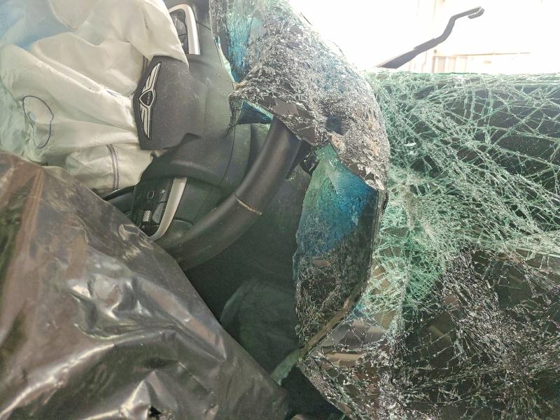 2025 Genesis VIN KMUHFESB2SU240186 COPART salvage auction — ROLLOVER, Az - Dealer Only Salvage Title, sold $6,500 on 2026-07-29 (photo 9)