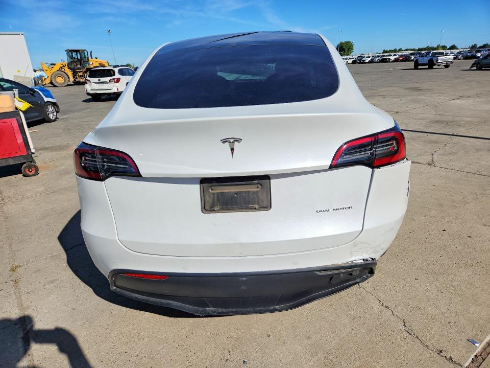 2022 Tesla Model y VIN 7SAYGAEE3NF350811 COPART salvage auction — ALL OVER, CA - SALVAGE CERTIFICATE, sold $3,500 on 2026-07-27 (photo 6)