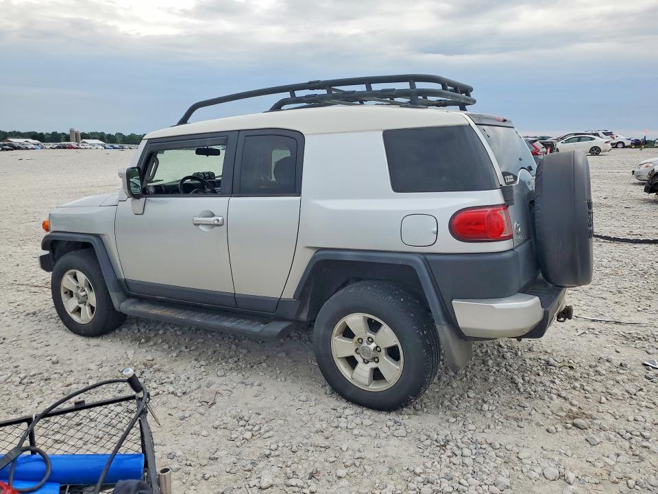 2007 Toyota Fj cruiser VIN JTEBU11F770012013 COPART salvage auction — NORMAL WEAR, Mi - Dealer Only Clean Title, sold $3,650 on 2026-07-18 (photo 2)