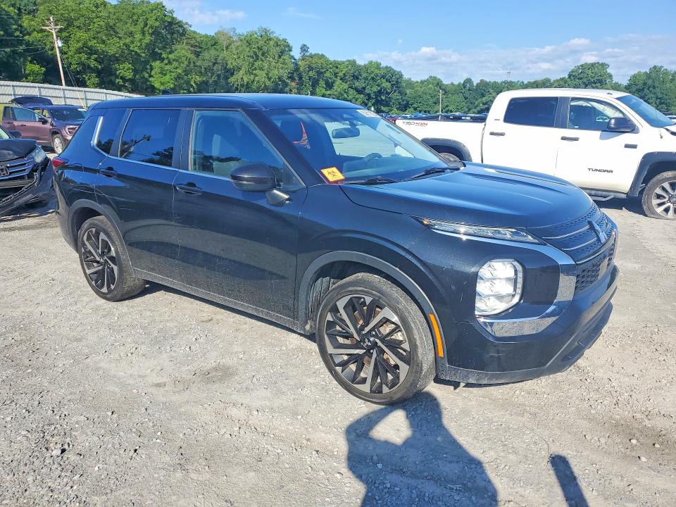 2022 Mitsubishi Outlander VIN JA4J4TA81NZ001928 COPART salvage auction — MINOR DENT/SCRATCHES, Wv - Certificate Of Title (P), sold $7,500 on 2026-07-29 (photo 4)