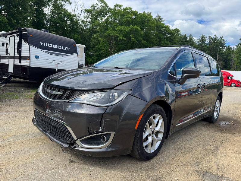 2017 Chrysler Pacifica VIN 2C4RC1BG8HR803588 COPART salvage auction — NORMAL WEAR, Va - Certificate Of Title (P), sold $3,300 on 2026-07-06 (photo 2)
