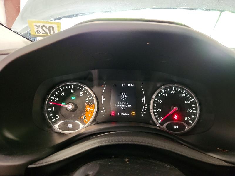 2016 Jeep Renegade VIN ZACCJBBT8GPD87964 COPART salvage auction — MINOR DENT/SCRATCHES, Vt - Certificate Of Title, sold $1,300 on 2026-07-07 (photo 9)