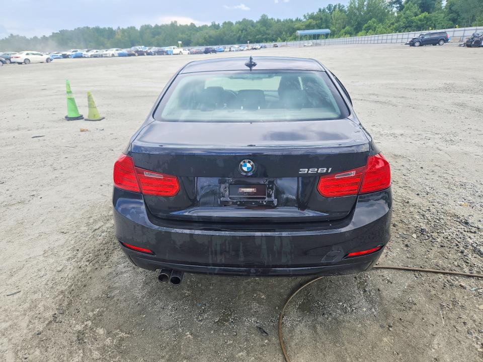 2013 BMW 3er VIN WBA3A5C55DF601726 COPART salvage auction — SIDE, Sc - Cert Of Title-Salvage, sold $1,150 on 2026-08-17 (photo 6)