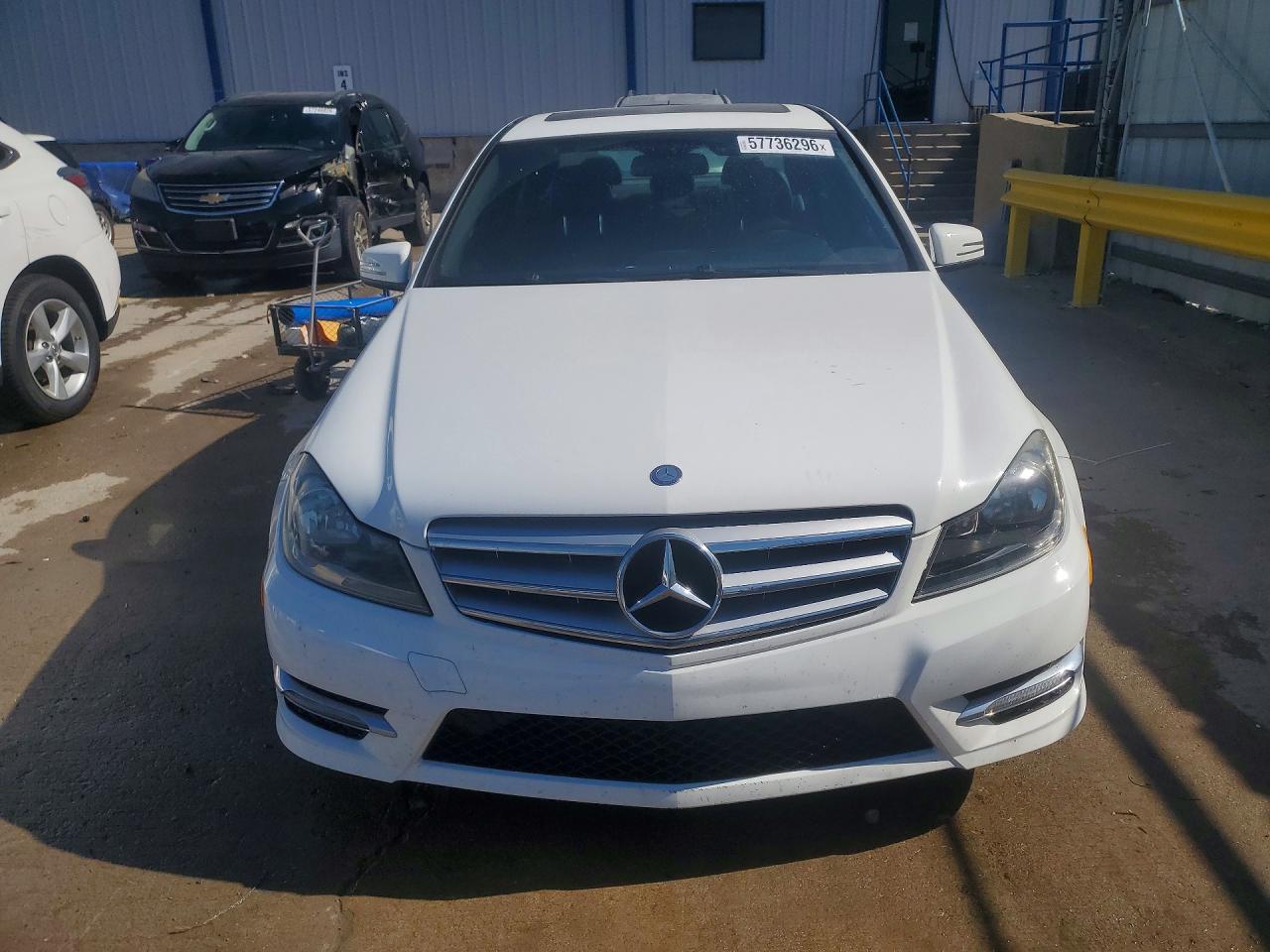 2013 Mercedes-Benz C-Class VIN WDDGF8AB8DR264537 COPART salvage auction — Normal Wear, KY - CERT OF TITLE-REBUILT VEHICLE, sold $2,250 on 2026-07-01 (photo 5)