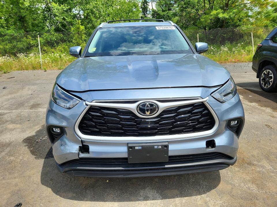 2024 Toyota Highlander VIN 5TDKDRAH6RS052930 COPART salvage auction — REAR END, Nj - Cert Of Title-Salvage, sold $350 on 2026-07-23 (photo 5)