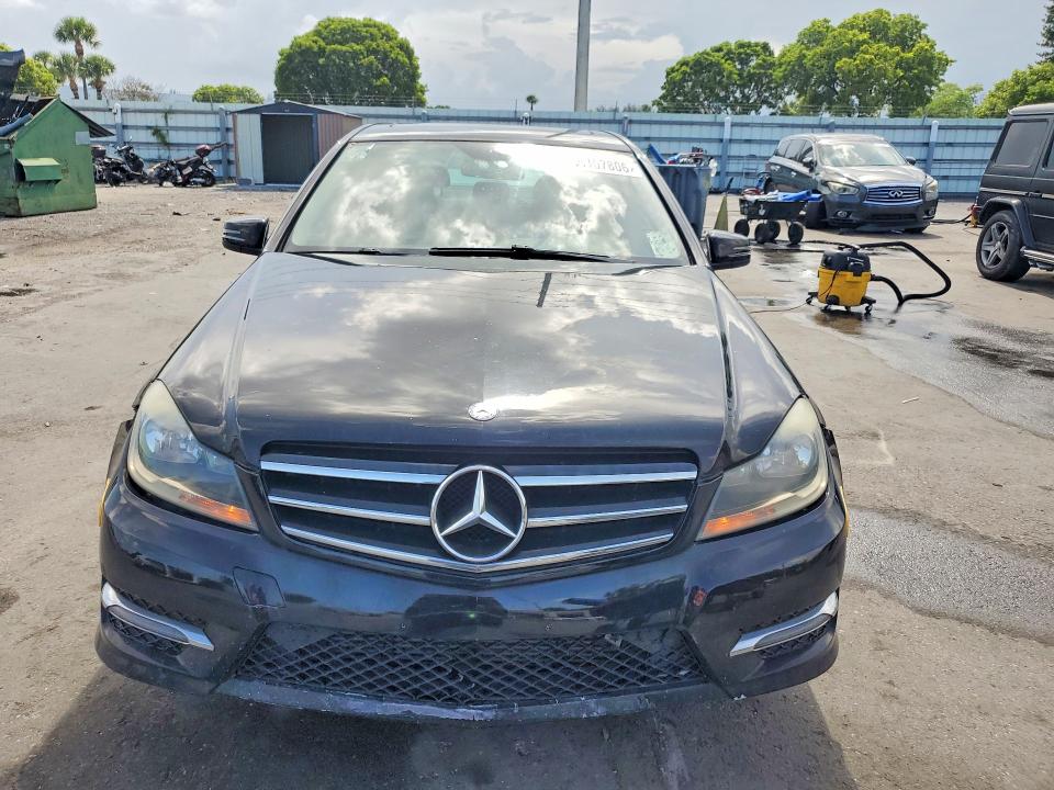2014 Mercedes-benz C-klasse VIN WDDGF4HB7EG232206 COPART salvage auction — MECHANICAL, Fl - Certificate Of Title (P), sold $2,850 on 2026-07-29 (photo 5)