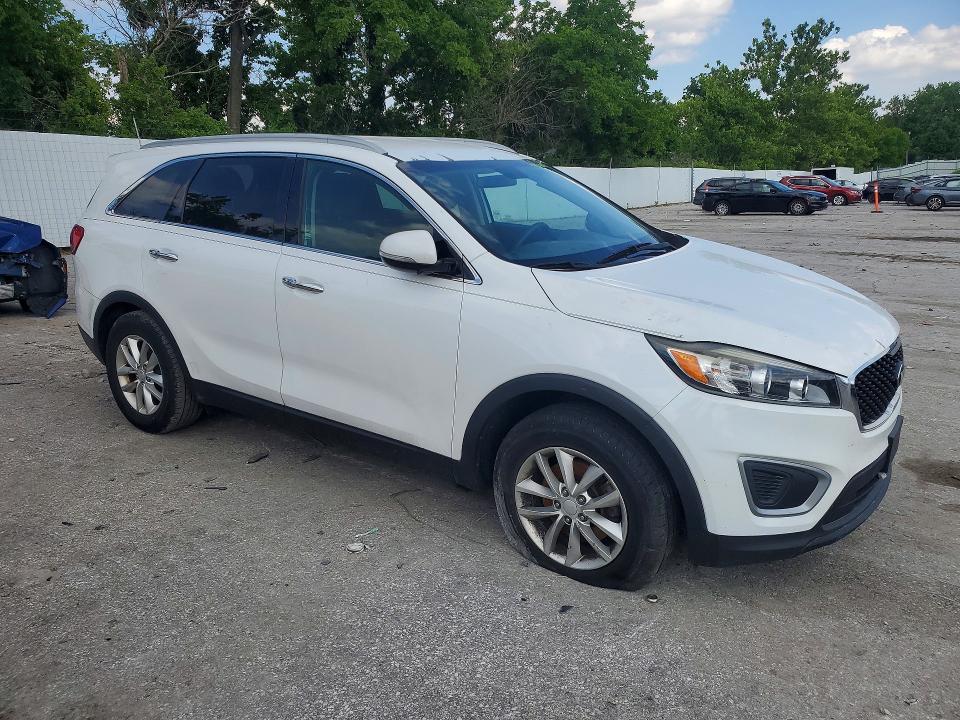 2016 Kia Sorento VIN 5XYPG4A37GG020728 COPART salvage auction — VANDALISM, Mo - Salvage Certificate Of Title, sold $1,500 on 2026-07-10 (photo 4)