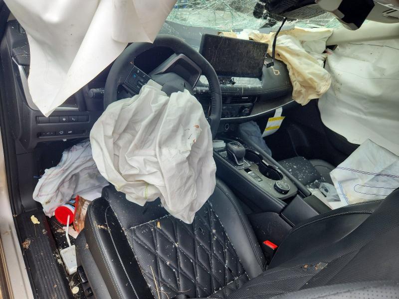 2026 Nissan Rogue VIN JN8BT3DD5TW476538 COPART salvage auction — SIDE, TX - NONREPAIRABLE TITLE, sold $3,050 on 2026-07-27 (photo 8)