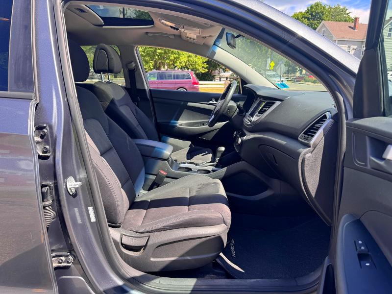2017 Hyundai Tucson VIN KM8J3CA28HU393176 COPART salvage auction — NORMAL WEAR, Nh - Certificate Of Title (P), sold $3,100 on 2026-07-11 (photo 5)