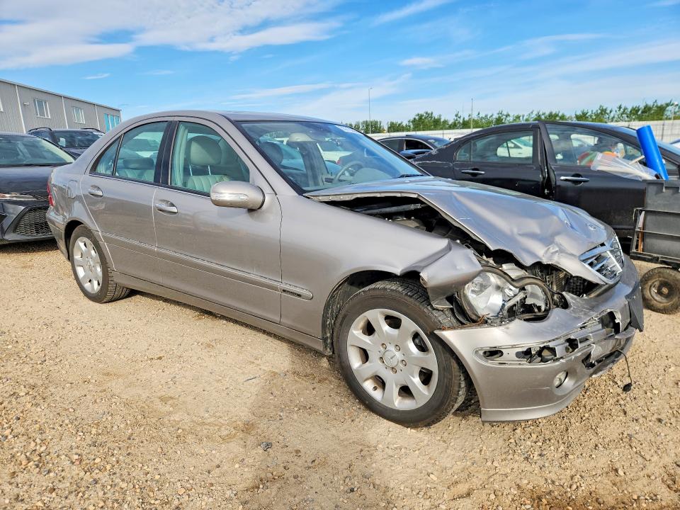 2005 Mercedes-benz C class VIN WDBRF81J65F686141 COPART salvage auction — FRAME DAMAGE, AB - BOS - SALVAGE, sold $325 on 2026-07-23 (photo 4)