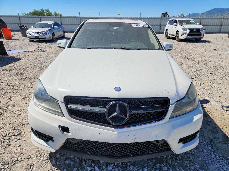2013 Mercedes-benz VIN WDDGF4HB1DA835945 COPART salvage auction — MINOR DENT/SCRATCHES, Ut - Cert Of Title-Rebuilt/Restored, sold $975 on 2026-07-13 (photo 5)