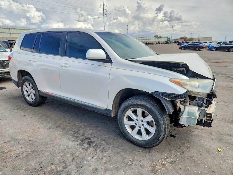 2013 Toyota Highlander VIN 5TDZA3EH8DS036347 COPART salvage auction — FRONT END, Nm - Cert Of Title-Salvage, sold $2,800 on 2026-07-13 (photo 4)