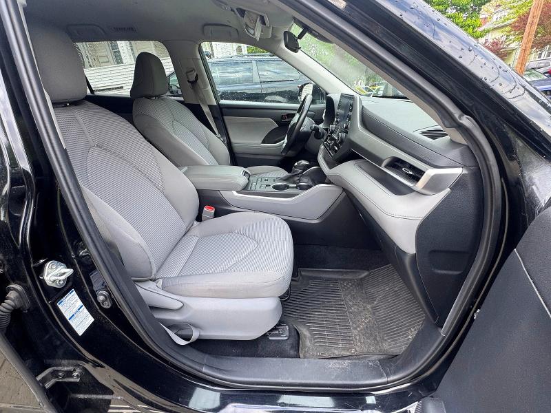2022 Toyota Highlander VIN 5TDBZRBH9NS165653 COPART salvage auction — NORMAL WEAR, Ct - Certificate Of Title (P), sold $16,300 on 2026-07-11 (photo 5)
